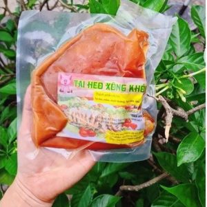 Tai Heo Ủ Muối Hun Khói